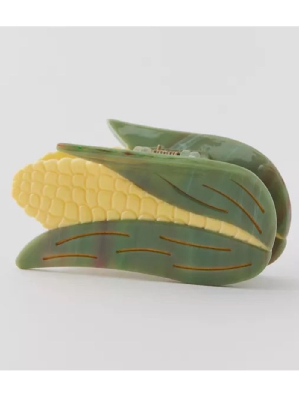 UO Corn Cob Acetate Hair Claw Clip